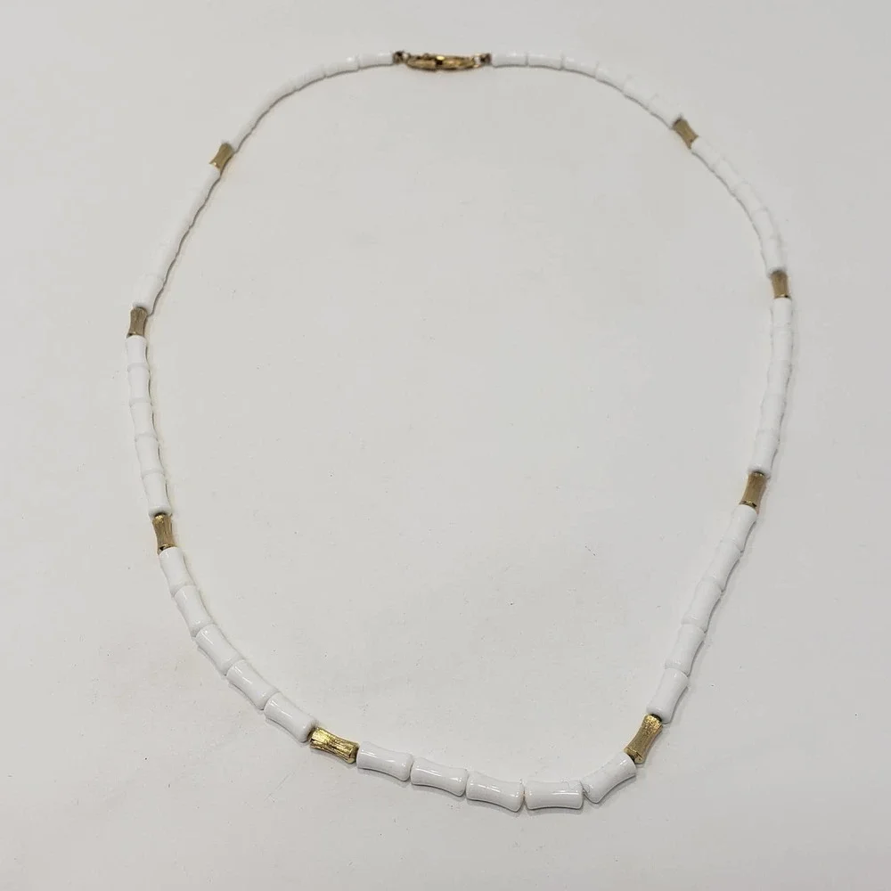 White Plastic Gold Tone Bamboo Bead Necklace Vintage Retro Jewelry Layering - Picture 2 of 4